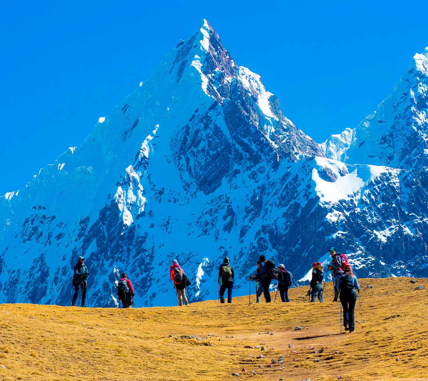Ausangate & Rainbow Mountain Trek 4 Days 3 Nights